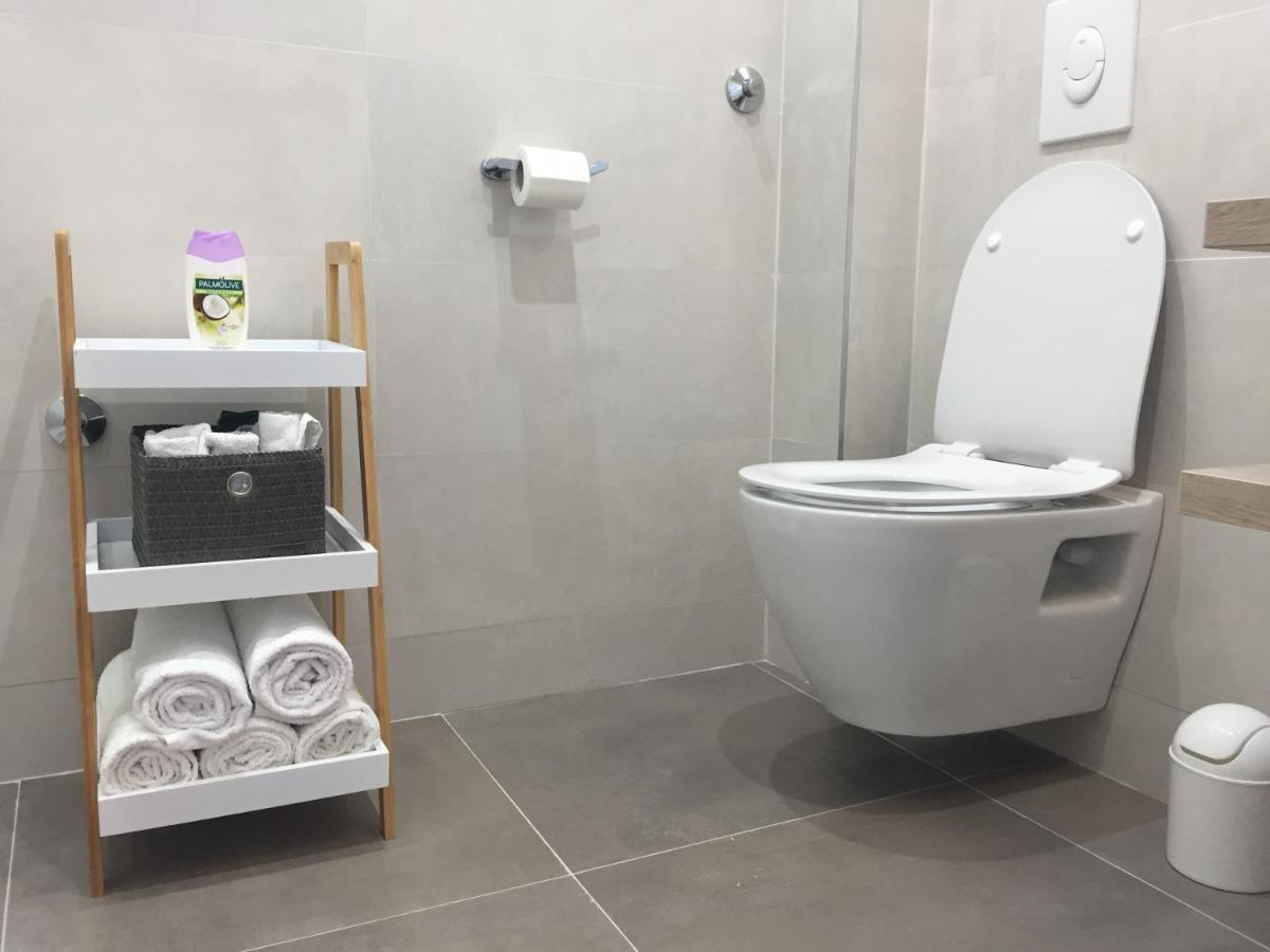 Apartman Sonas 2 With Free Private Parking Карловаць Екстер'єр фото